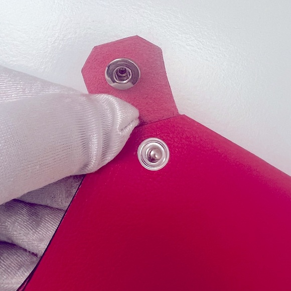 🔥HERMES PASSPORT HOLDER - Picture 3 of 10